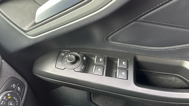 Ford Focus 1.0 EcoBoost Titanium Style 5dr Petrol Hatchback